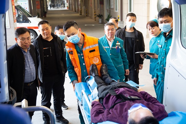 郑州中医骨伤病医院急救站开展院前急救车辆安全隐患大排查…